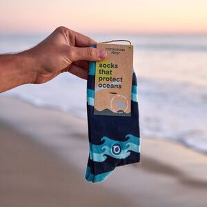 Waves Conscious Step Socks that Protect Oceans NWT Small Men's 4-8/Women's 5-9